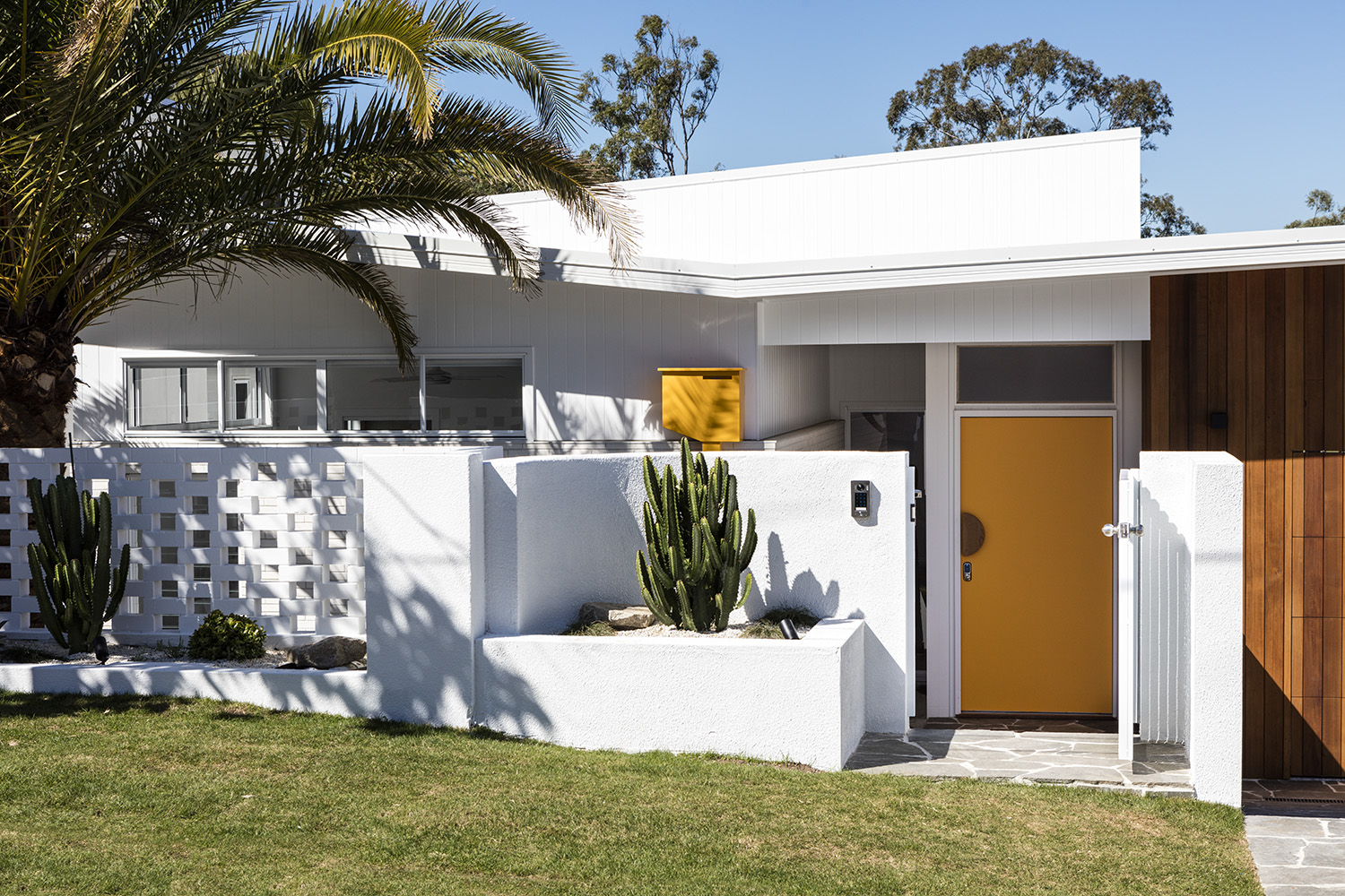 HNT Builders Palm Springs mid-century home, 19 Paxton Street, Holland Park