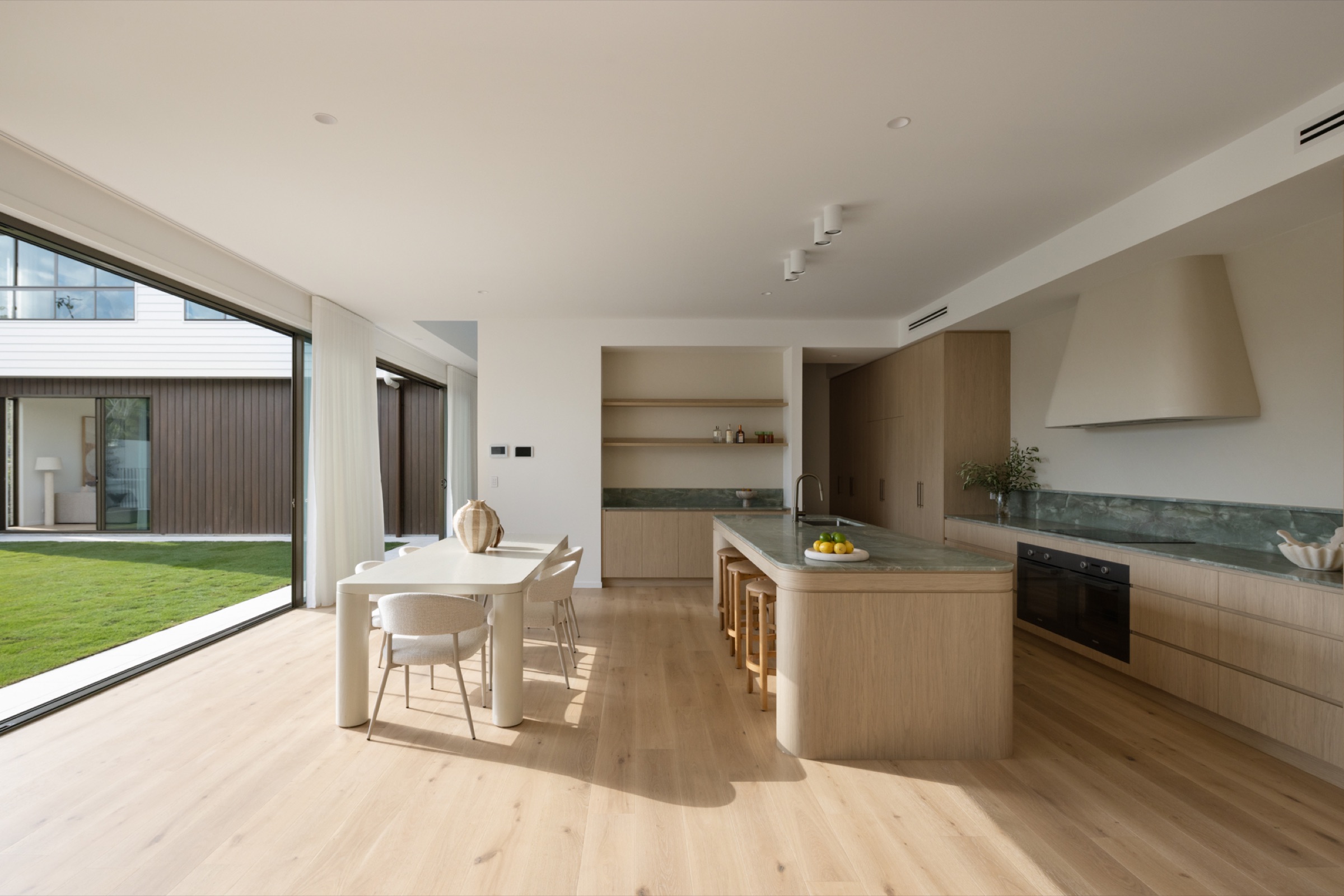 27 Eleanor Street, image 2